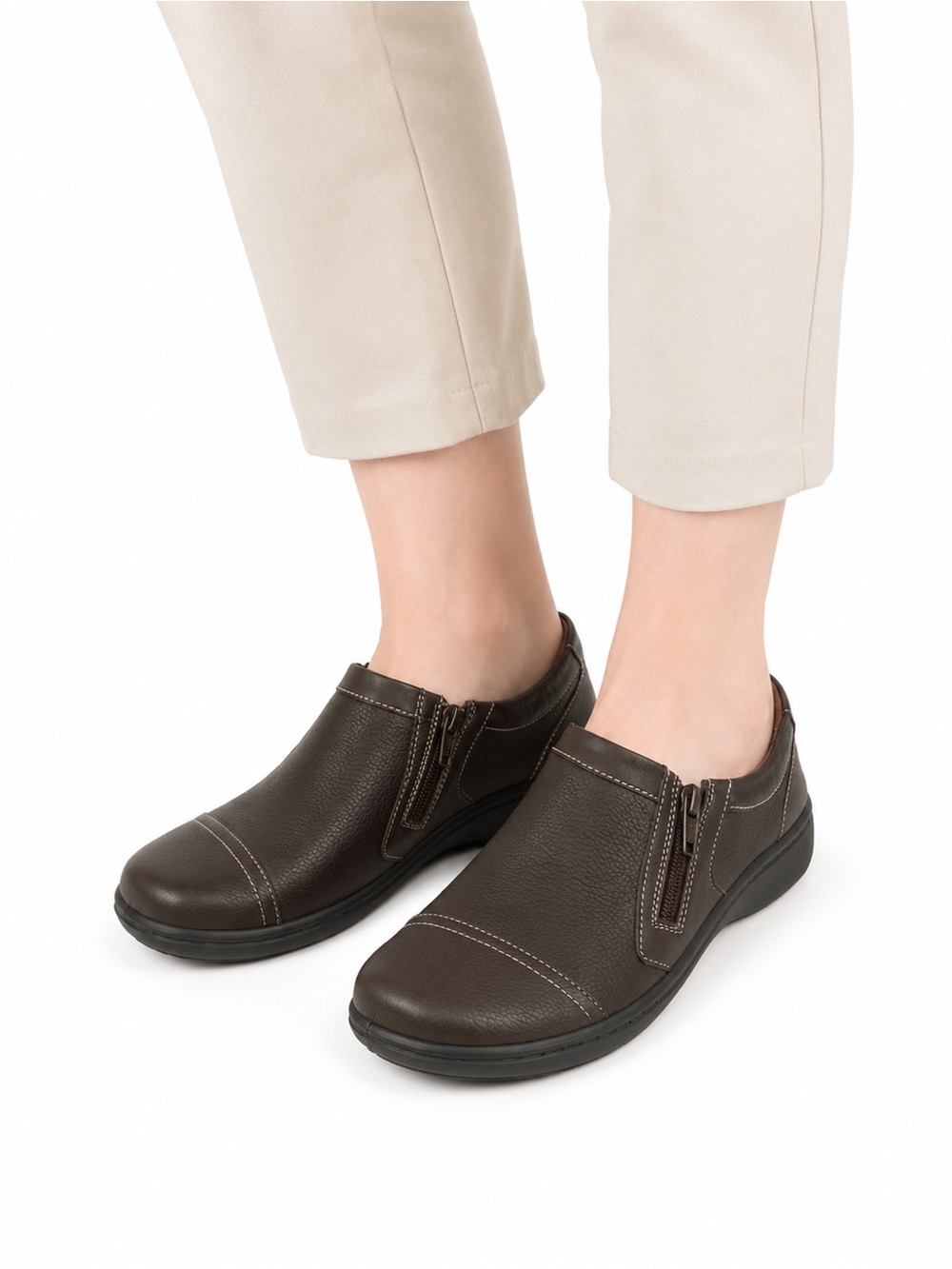 Size 8.5W Clarks Cora Giny Women’s Brown Leather Zip Comfort Loafers Shoes